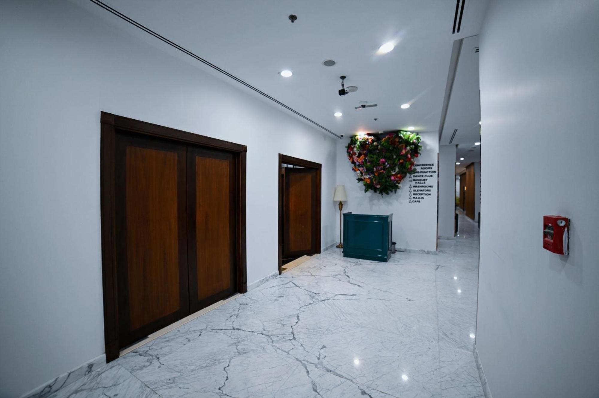 Seven Seas Hotel Dubaï Extérieur photo
