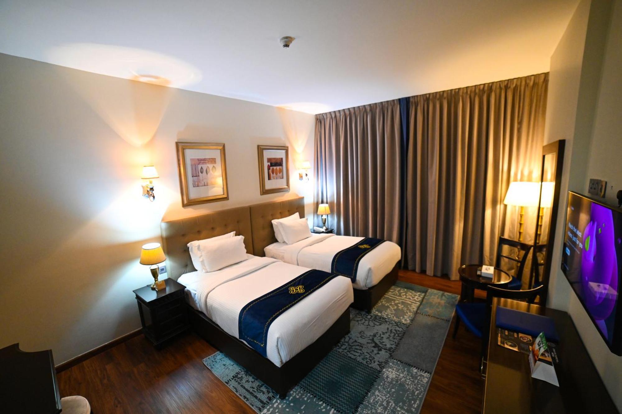 Seven Seas Hotel Dubaï Extérieur photo