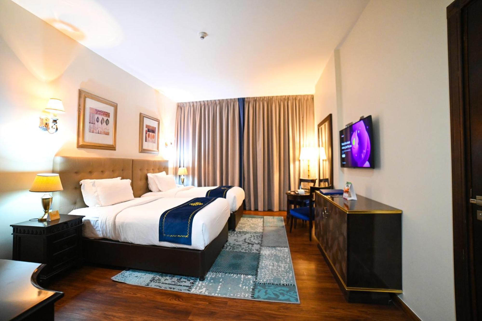 Seven Seas Hotel Dubaï Extérieur photo