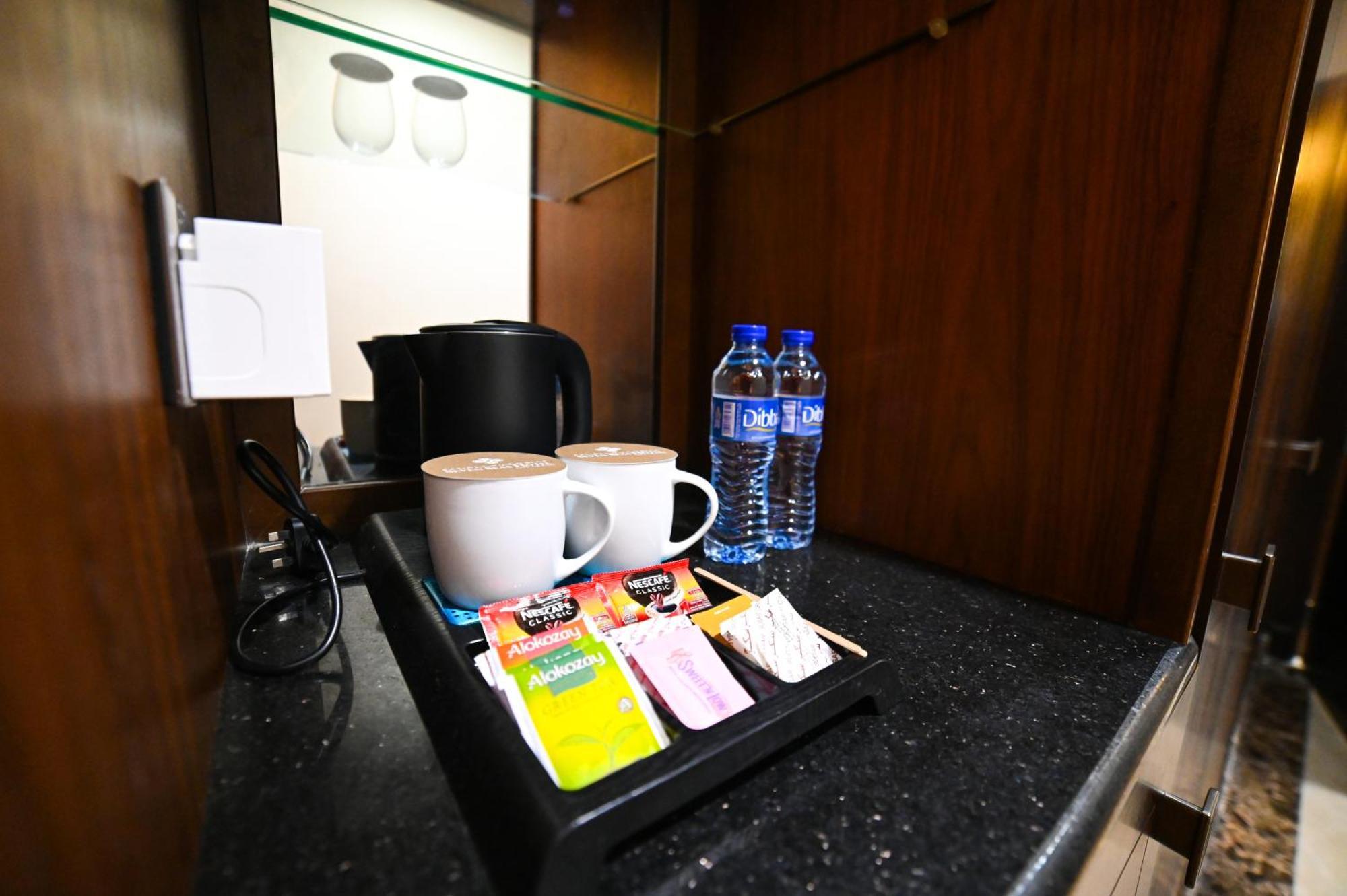 Seven Seas Hotel Dubaï Extérieur photo